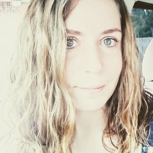 Meet your Posher, Casey